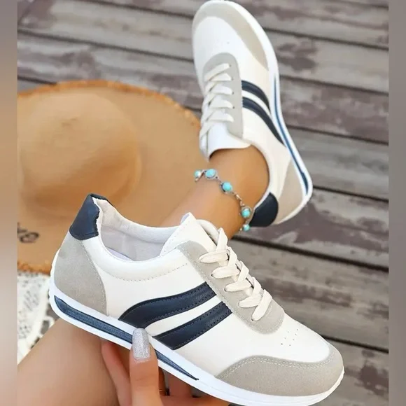 It is Well Boutique Lightweight Fashion Sneakers; size 40 (US 8) - Picture 7 of 7